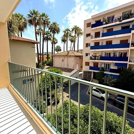 - Sleeps 4 - Air Conditioning And Wi-fi Casa vacanze Golfe Juan